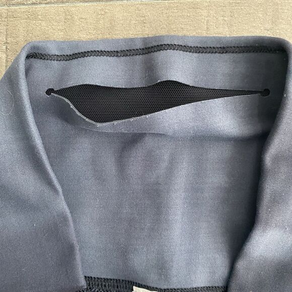 Lululemon In Movement 23" High Rise Linear Spray Dye White Black Sz 4 - Picture 6 of 12